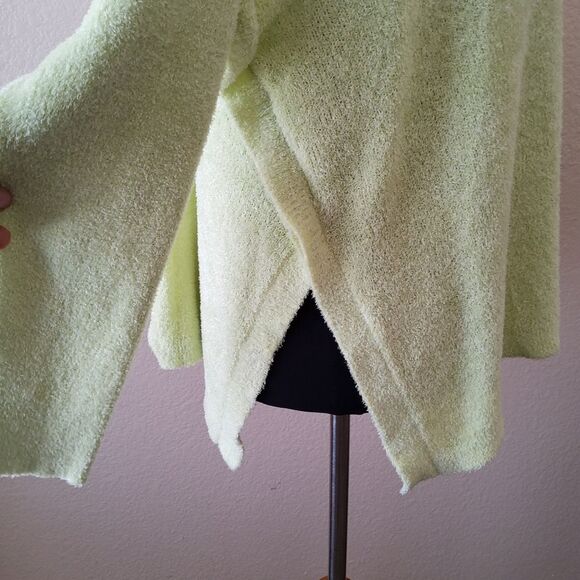 Hello Nite Plush Pullover Cozy Super Soft Oversized Ruffle Sweater S/M Green New - Picture 7 of 8